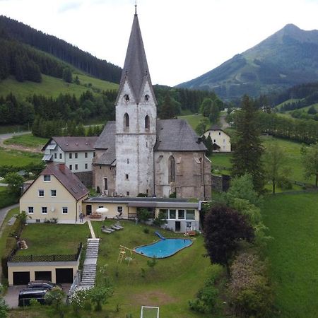 Pool, Pokale, Sauna, Billard, Kirche u. viel Natur Vordernberg Exterior foto